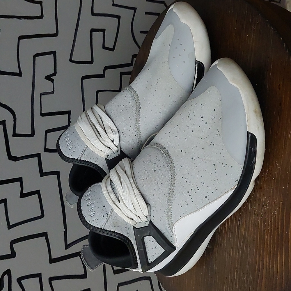 Jordan Fly 89, Grey Wolf